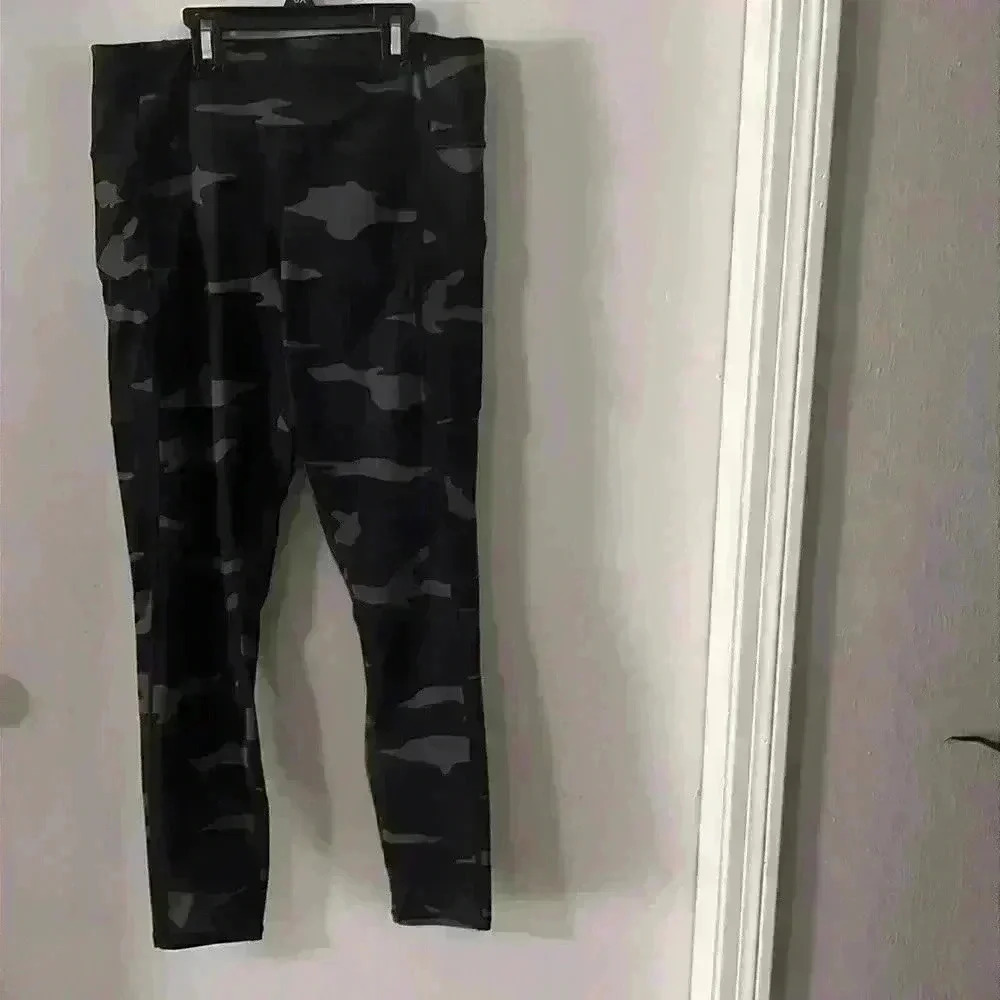 Athleta High Rise Chit Chat Tight - Picture 3 of 14